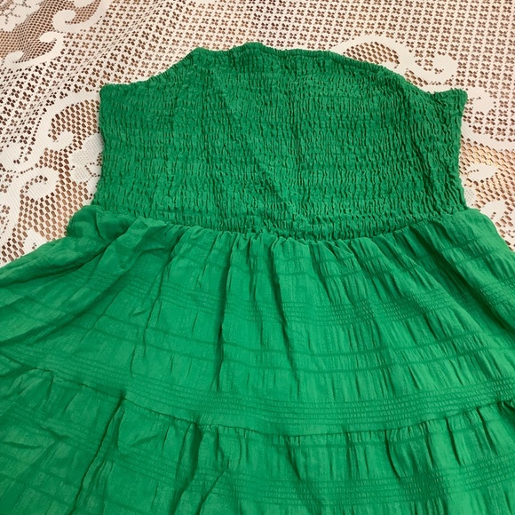 NEW Emerald Green Dress fits size LARGE - Picture 2 of 4